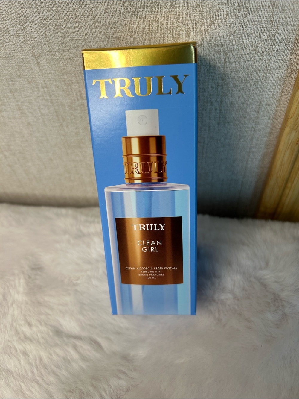 Truly Clean Girl Clean Accord & Fresh Florals Parfume Mist 100 Ml